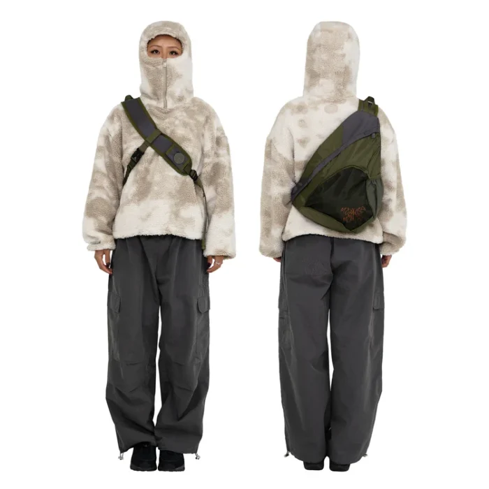 Mertra Sling Bag (Moss) New - Image 4